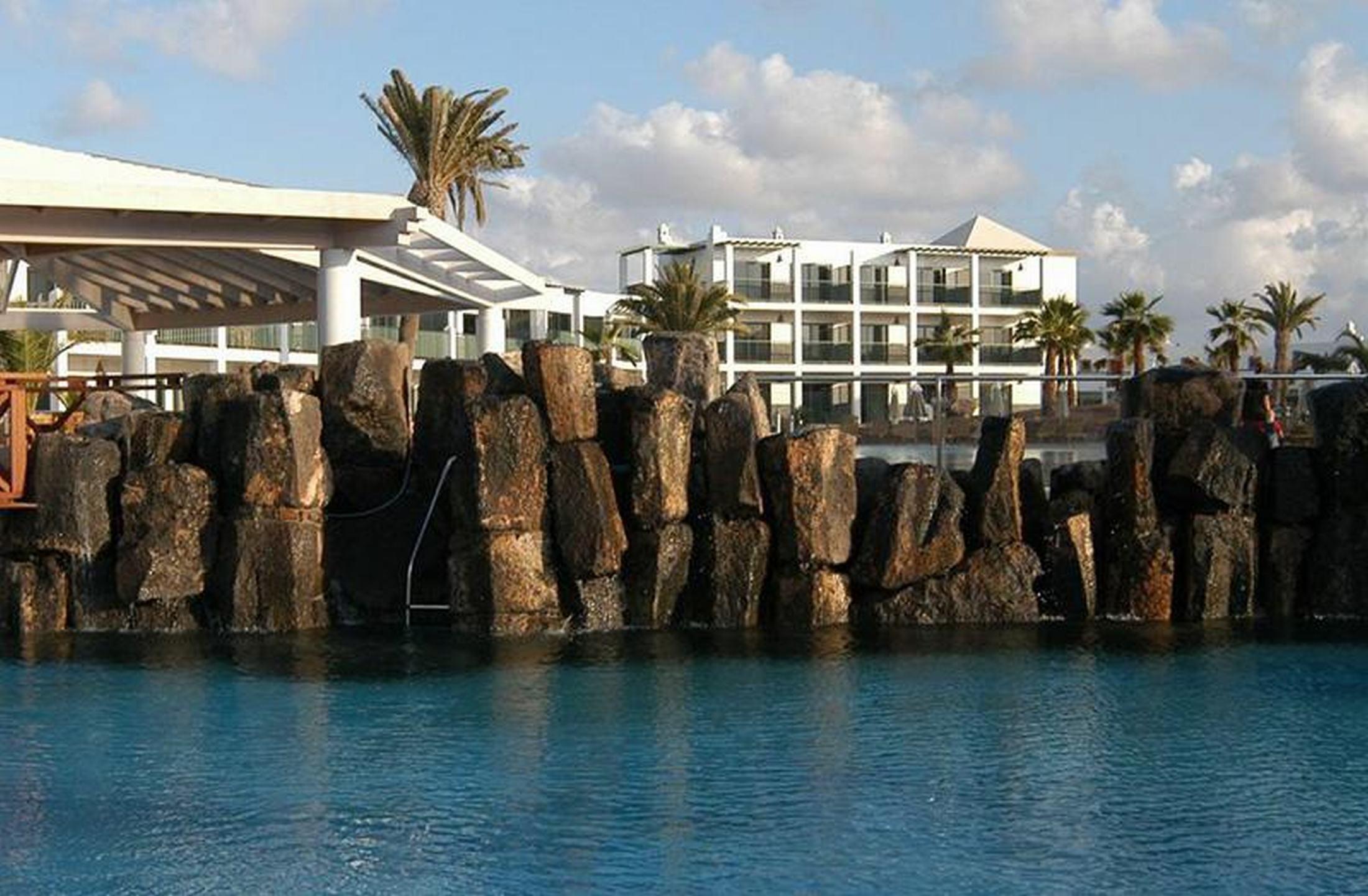 Hotel apartamentowy Marismas De
