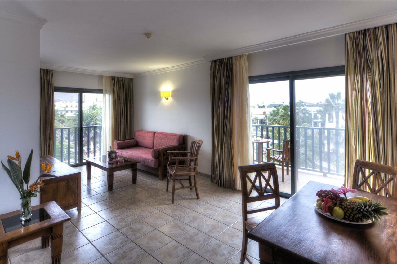 Hotel apartamentowy Marismas De